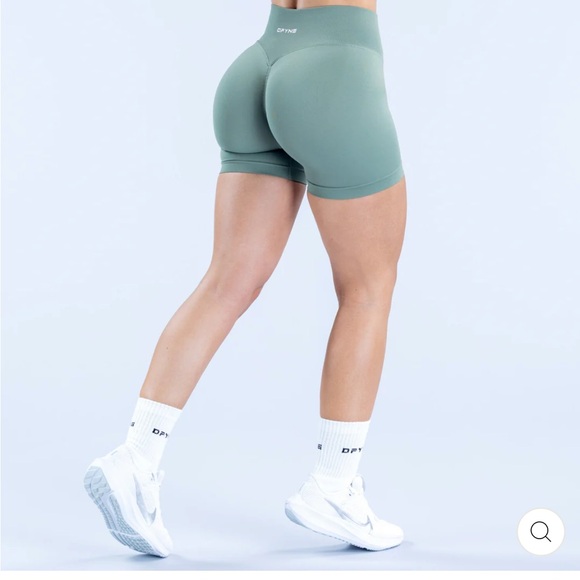 Dfyne Meadow l Workout Shorts - Picture 2 of 4